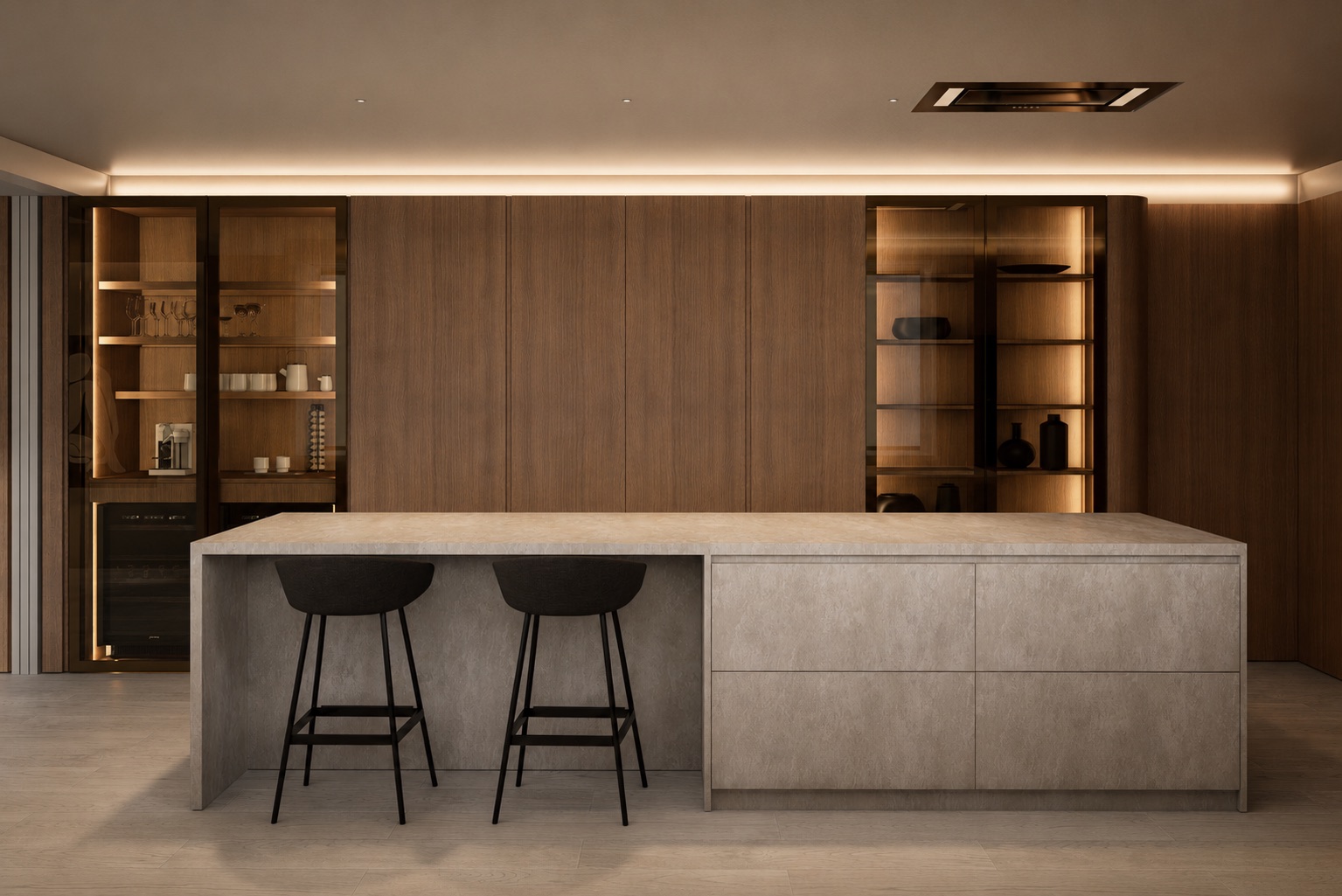 Frente de cocina en nogal con vitrinas de aluminio bronce iluminadas e isla de piedra con banquetas